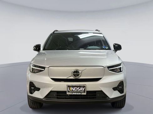 Used 2024 Volvo XC40 Recharge Plus w/ Protection Package Premier RWD image 8