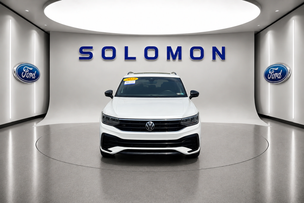 Used 2023 Volkswagen Tiguan SE R-Line FWD image 8