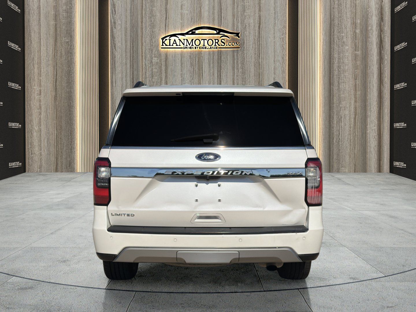 Used 2018 Ford Expedition Max Limited w/ Equipment Group 302A RWD image 6