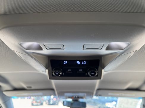 Used 2015 GMC Yukon SLE w/ Convenience Package AWD/4WD image 25