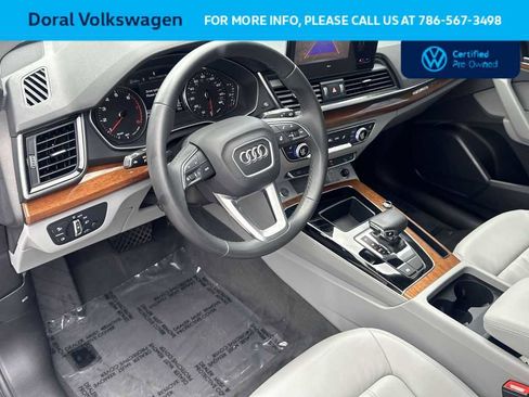 Used 2023 Audi Q5 2.0T Premium w/ Convenience Package image 13