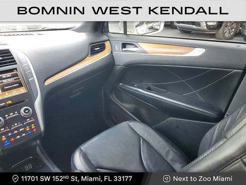 Used 2017 Lincoln MKC Reserve image 17