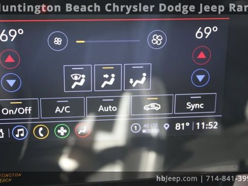 Used 2023 Chevrolet Corvette Stingray Convertible w/ Z51 Performance Package image 30