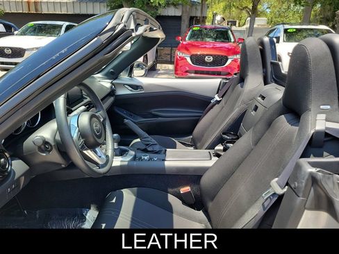 Used 2023 MAZDA MX-5 Miata Club RWD image 2