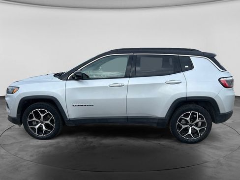 Used 2025 Jeep Compass Limited AWD/4WD image 6