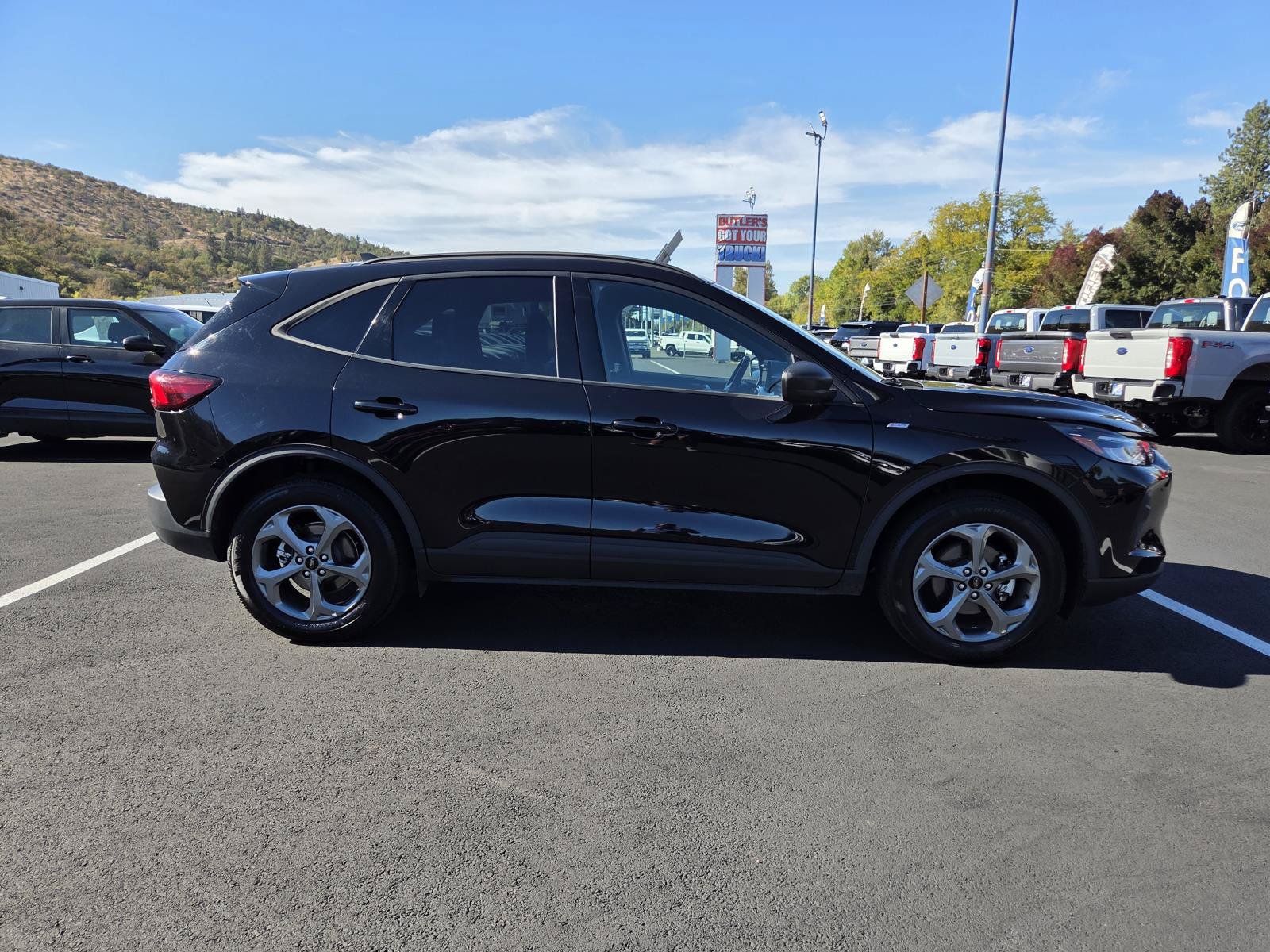 Used 2025 Ford Escape ST-Line AWD/4WD image 4