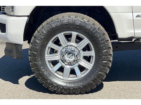 Used 2019 Ford F350 Limited image 28