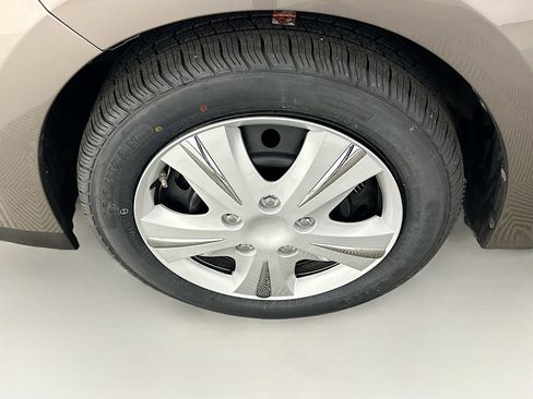 Used 2018 Toyota Corolla LE w/ Body Protection Package FWD image 11