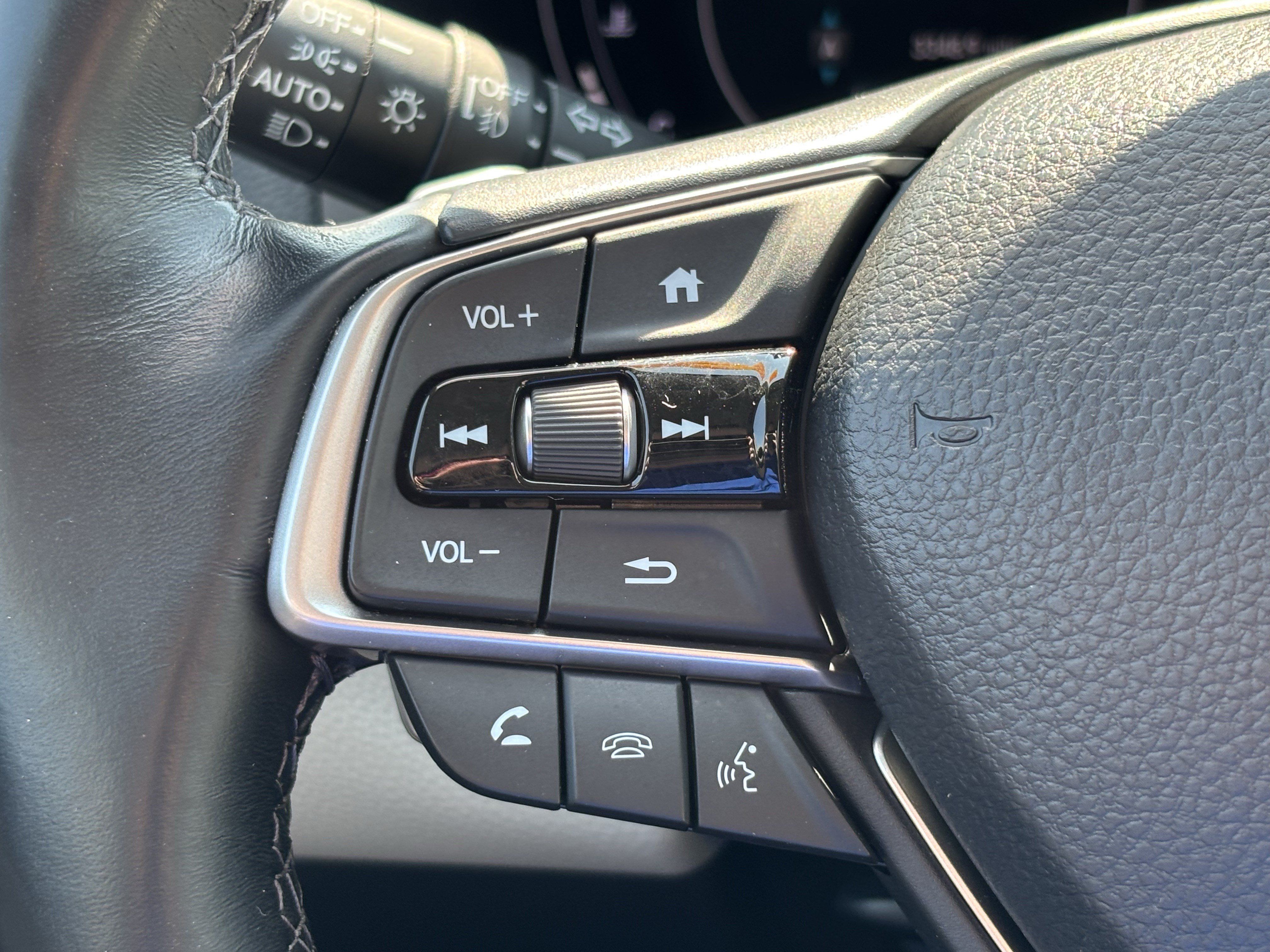 Used 2021 Honda Accord Touring image 19