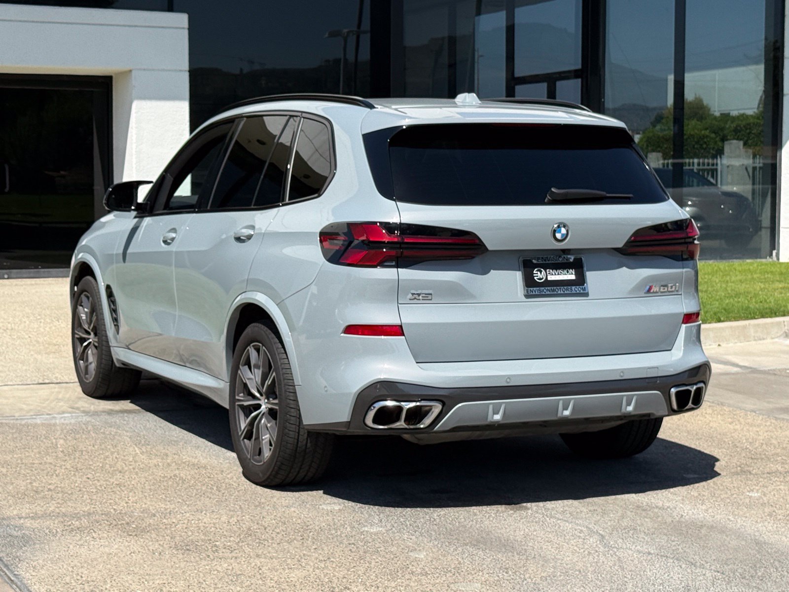 Used 2025 BMW X5 M60i AWD/4WD image 10