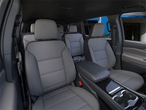 New 2026 Chevrolet Traverse LT image 17