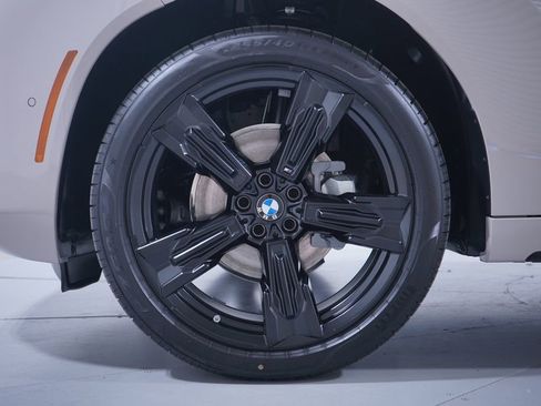 New 2026 BMW X3 xDrive30 w/ M Sport Package image 2