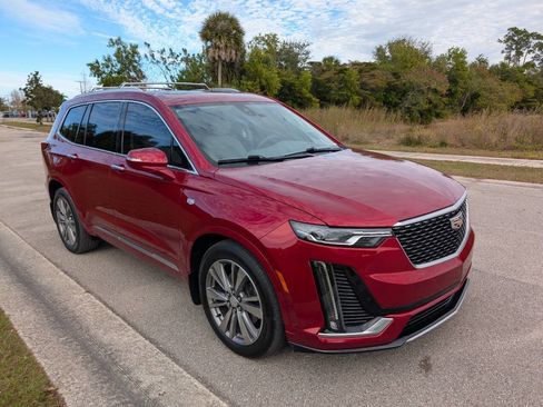 Used 2021 Cadillac XT6 Premium Luxury image 4