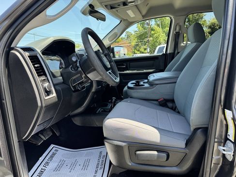 Used 2018 RAM 2500 Tradesman w/ Chrome Appearance Group AWD/4WD image 9