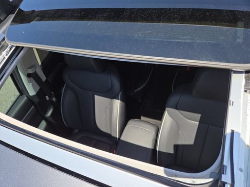 Used 2025 Hyundai Palisade XRT FWD image 3