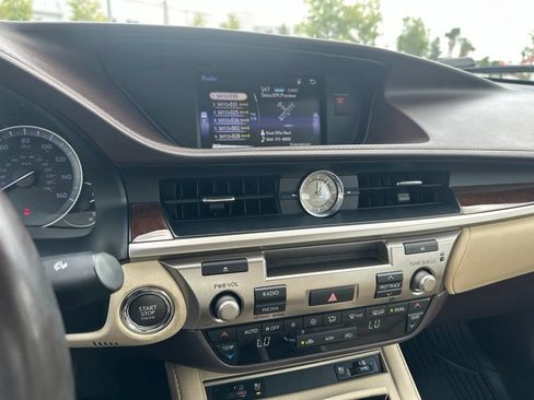 Used 2018 Lexus ES 350 w/ Premier Package FWD image 12