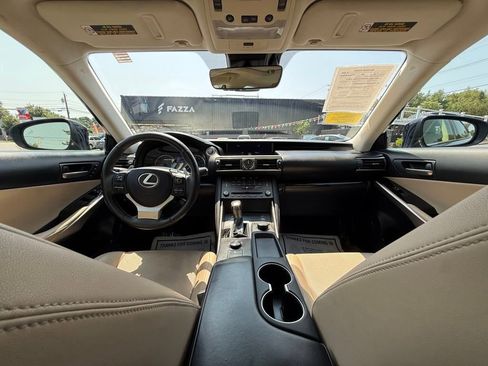 Used 2019 Lexus IS 300 w/ Premium Package image 17