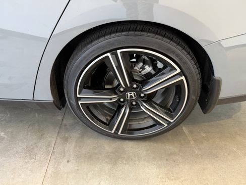 Used 2025 Honda Accord Sport image 15