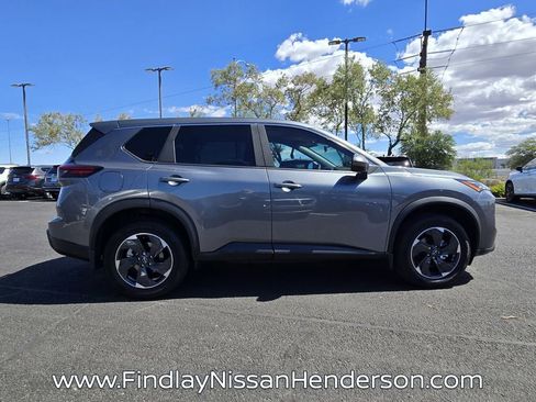 Used 2026 Nissan Rogue SV image 7