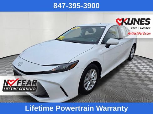 Used 2026 Toyota Camry LE FWD image 3