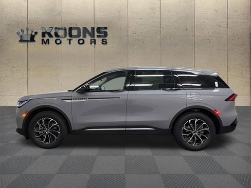 New 2026 Lincoln Nautilus Premier image 4