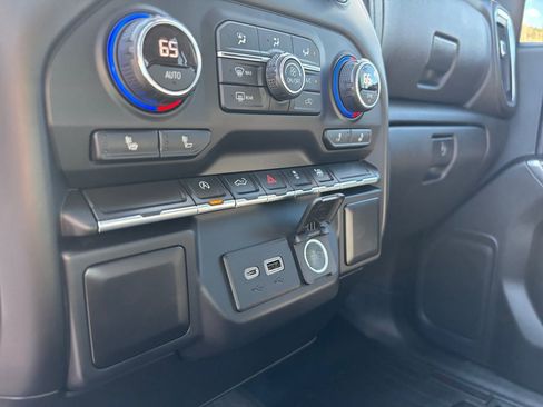 Used 2019 Chevrolet Silverado 1500 LT w/ All-Star Edition AWD/4WD image 37