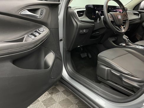 Used 2024 Buick Encore GX Preferred FWD image 13