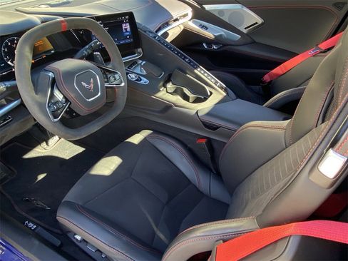 Used 2025 Chevrolet Corvette Stingray Premium Conv w/ Z51 Performance Package image 13