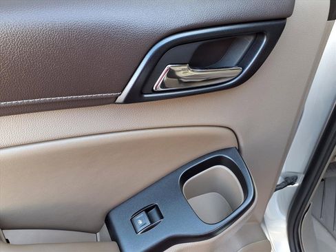 Used 2018 GMC Yukon SLT w/ Open Road Package image 20