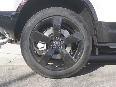 New 2025 Land Rover Defender 110 X-Dynamic SE image 33