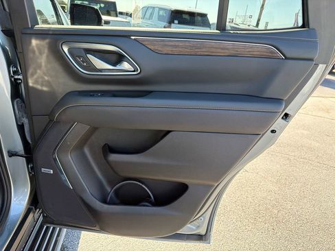 Used 2024 Chevrolet Tahoe Premier w/ Advanced Technology Package RWD image 16