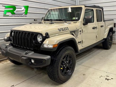 Used 2022 Jeep Gladiator Sport AWD/4WD image 1