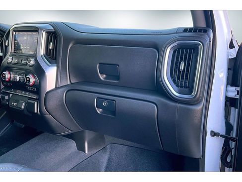 Used 2022 GMC Sierra 2500 SLT image 23