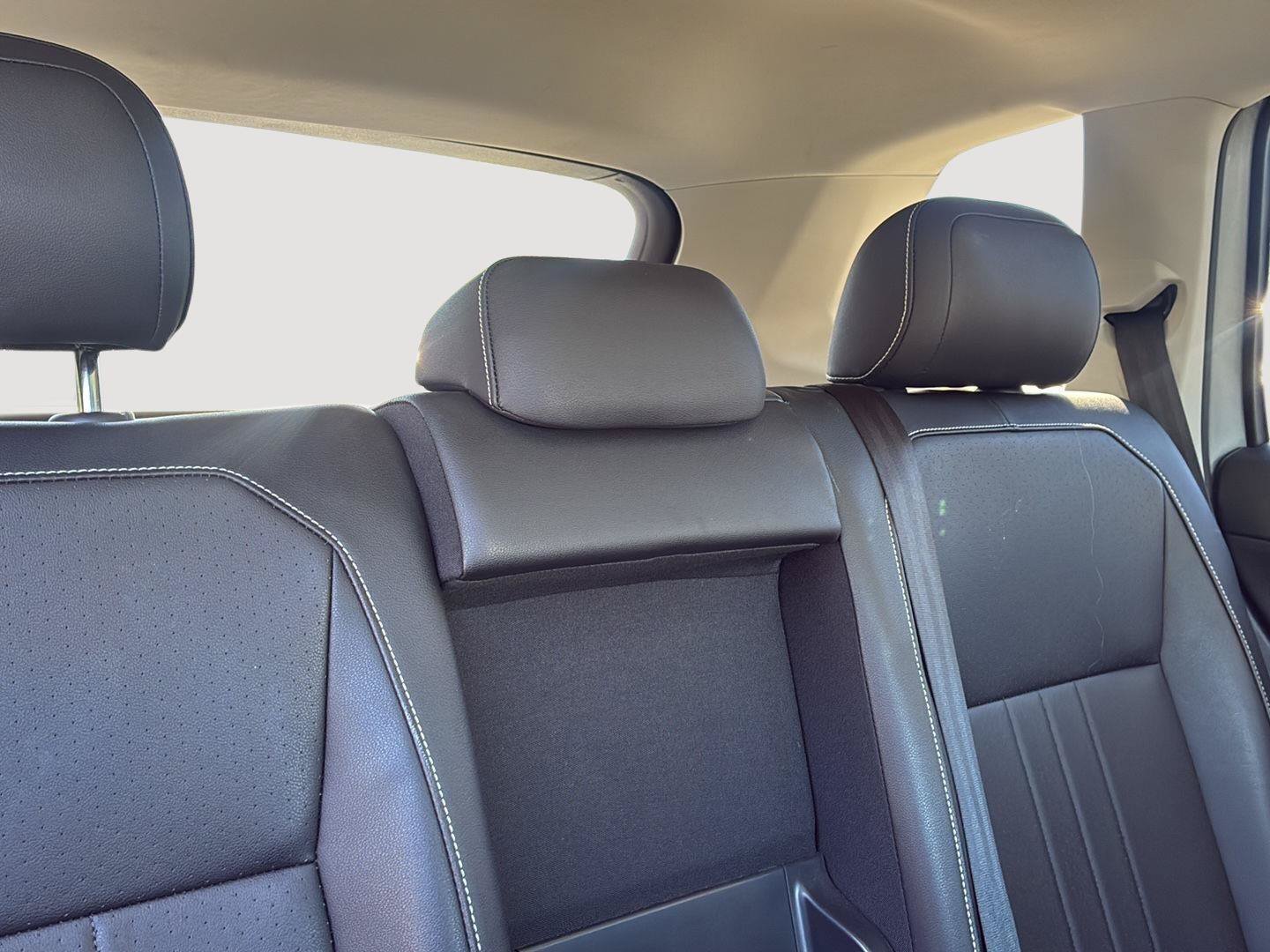 Used 2023 Volkswagen Tiguan SE w/ Panoramic Sunroof Package AWD/4WD image 16