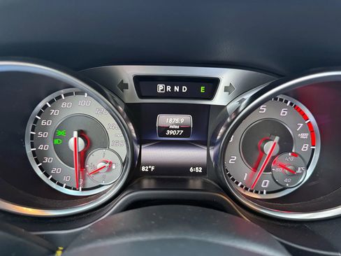 Used 2015 Mercedes-Benz SL 550 image 32