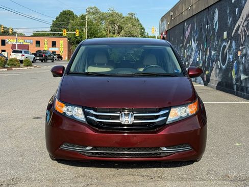 Used 2016 Honda Odyssey SE image 2