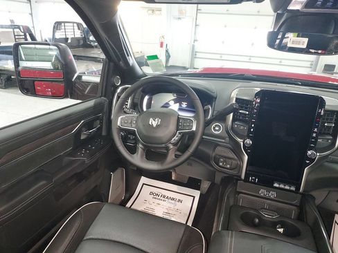 New 2026 RAM 2500 Laramie AWD/4WD image 15