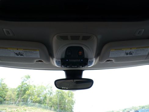 Used 2024 MINI Cooper SE FWD image 25