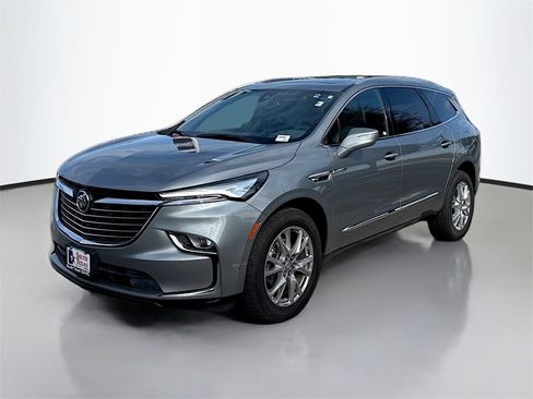 Used 2024 Buick Enclave Essence w/ Experience Buick Package image 3