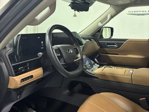 Used 2025 INFINITI QX80 Sensory AWD/4WD image 12