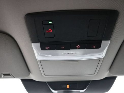 Used 2025 Nissan Pathfinder SV AWD/4WD image 28