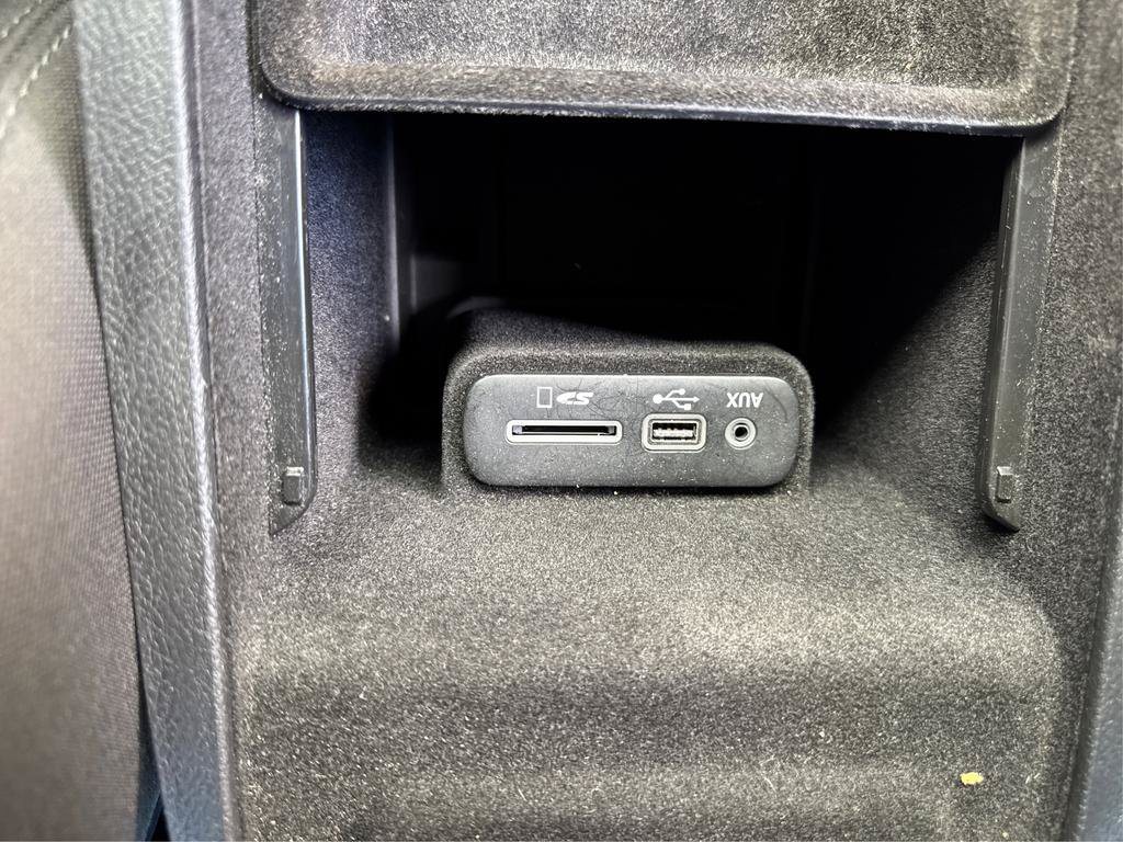 Used 2015 Dodge Charger SE w/ Sport Appearance Group RWD image 64