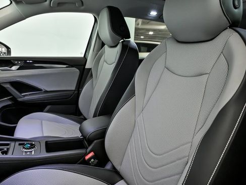 New 2026 Volkswagen Tiguan SE image 7