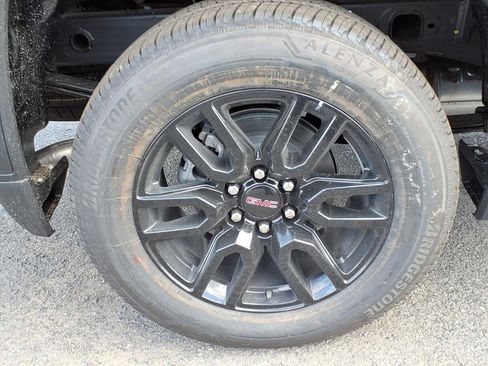 New 2026 GMC Sierra 1500 Elevation image 8