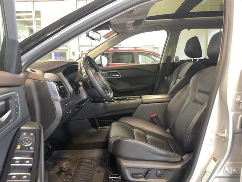 Used 2021 Nissan Rogue SL image 24