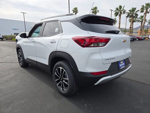 New 2026 Chevrolet TrailBlazer LT w/ Convenience Package FWD image 3