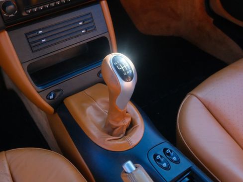 Used 2003 Porsche 911 Carrera 4S image 19