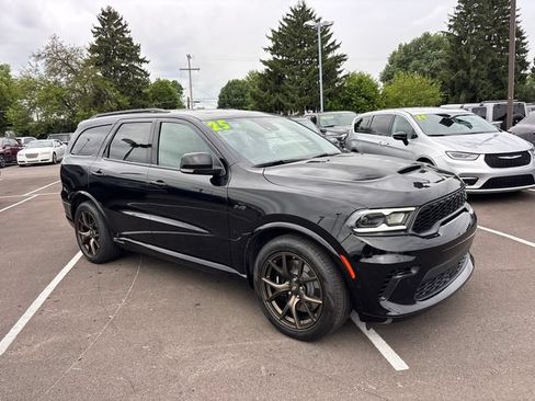Used 2025 Dodge Durango R/T AWD/4WD image 2