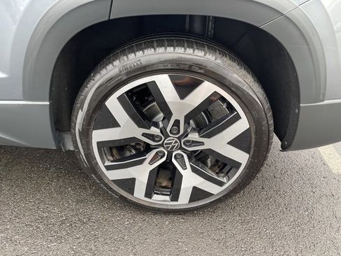 Certified 2022 Volkswagen Taos SEL w/ Panoramic Sunroof Package image 9