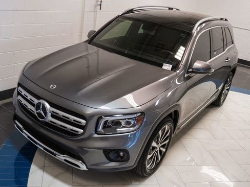 Used 2022 Mercedes-Benz GLB 250 4MATIC w/ Premium Package Lite image 42